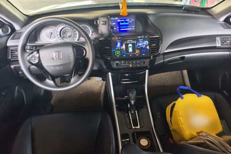 Used Honda Accord 2016 2.0L Comfort Edition Center Console