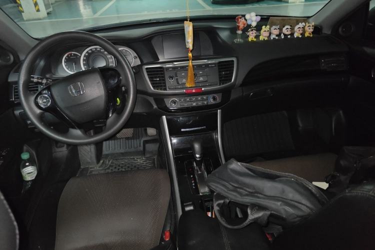 Used Honda Accord 2016 2.0L Comfort Edition Center Console