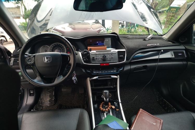 Used Honda Accord 2016 2.0L Elite Edition Center Console