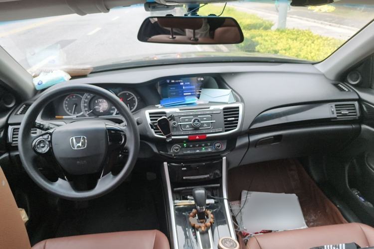 Used Honda Accord 2016 2.0L Comfort Edition Center Console