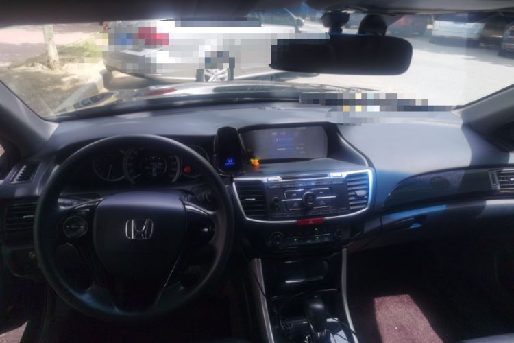 Used Honda Accord 2016 2.0L Comfort Edition Center Console