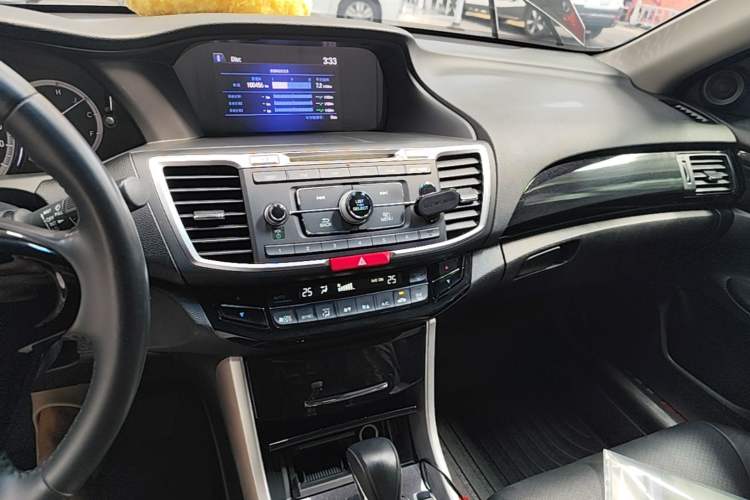 Used Honda Accord 2016 2.0L Elite Edition Center Console
