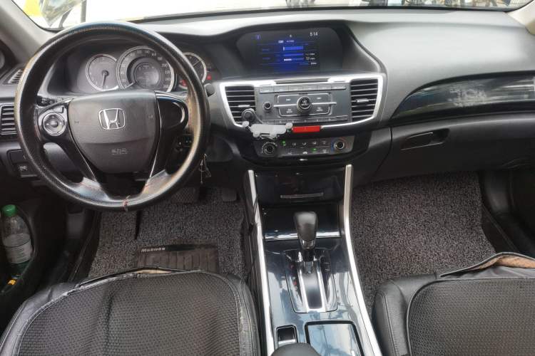 Used Honda Accord 2016 2.0L Comfort Edition Center Console