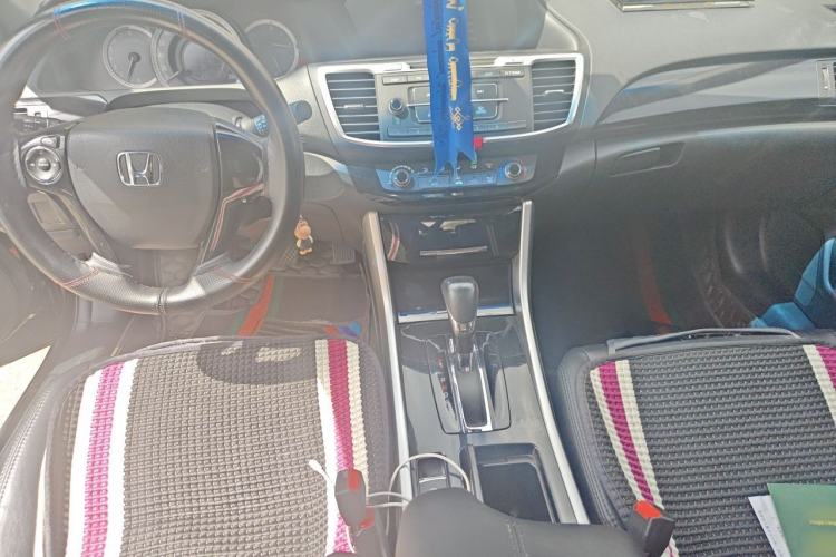 Used Honda Accord 2016 2.0L Comfort Edition Center Console
