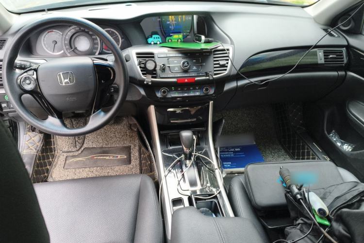 Used Honda Accord 2016 2.0L Comfort Edition Center Console