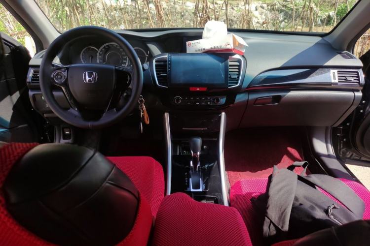 Used Honda Accord 2016 2.0L Comfort Edition Center Console