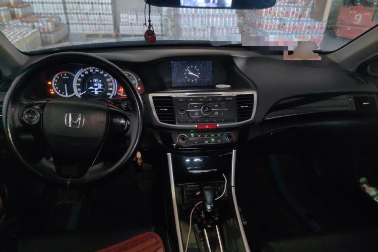 Used Honda Accord 2016 2.0L Comfort Edition Center Console