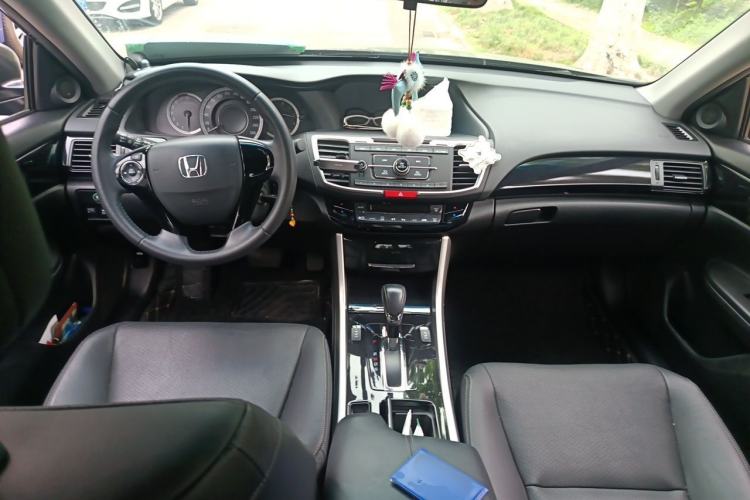 Used Honda Accord 2016 2.0L Elite Edition Center Console