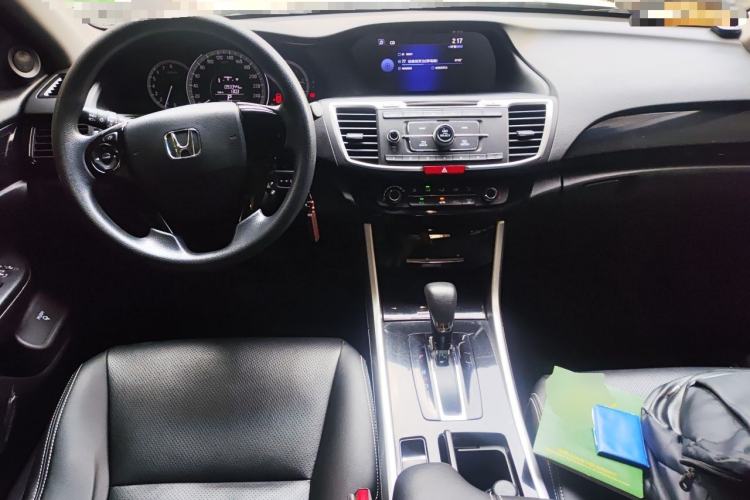 Used Honda Accord 2016 2.0L Comfort Edition Center Console