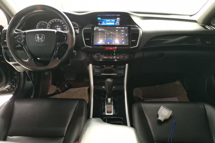 Used Honda Accord 2016 2.0L Comfort Edition Center Console