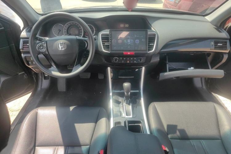 Used Honda Accord 2016 2.0L Comfort Edition Center Console