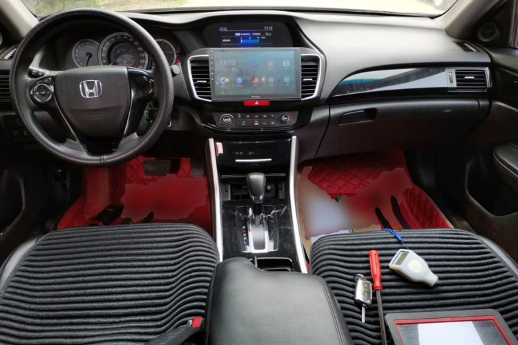Used Honda Accord 2016 2.0L Comfort Edition Center Console
