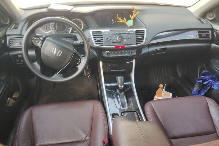Used Honda Accord 2016 2.0L Comfort Edition Center Console
