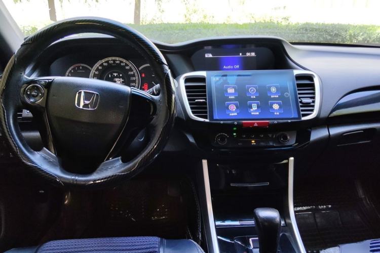 Used Honda Accord 2016 2.0L Comfort Edition Center Console