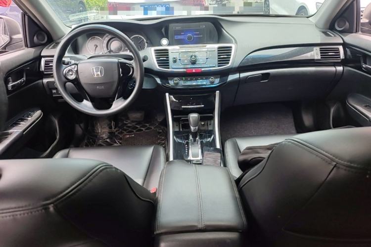 Used Honda Accord 2016 2.0L Comfort Edition Center Console