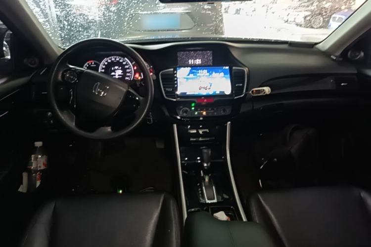 Used Honda Accord 2016 2.0L Comfort Edition Center Console
