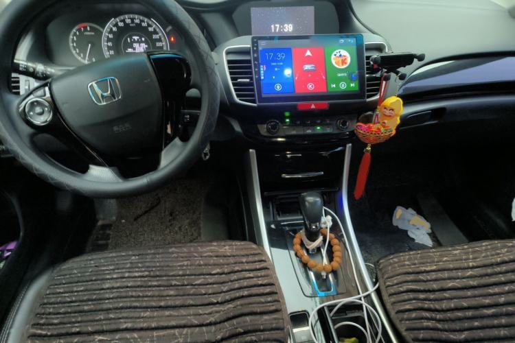Used Honda Accord 2016 2.0L Comfort Edition Center Console