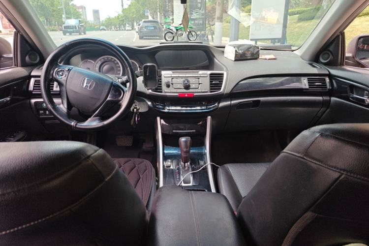 Used Honda Accord 2016 2.0L Elite Edition Center Console