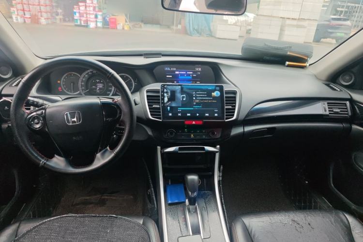 Used Honda Accord 2016 2.0L Comfort Edition Center Console