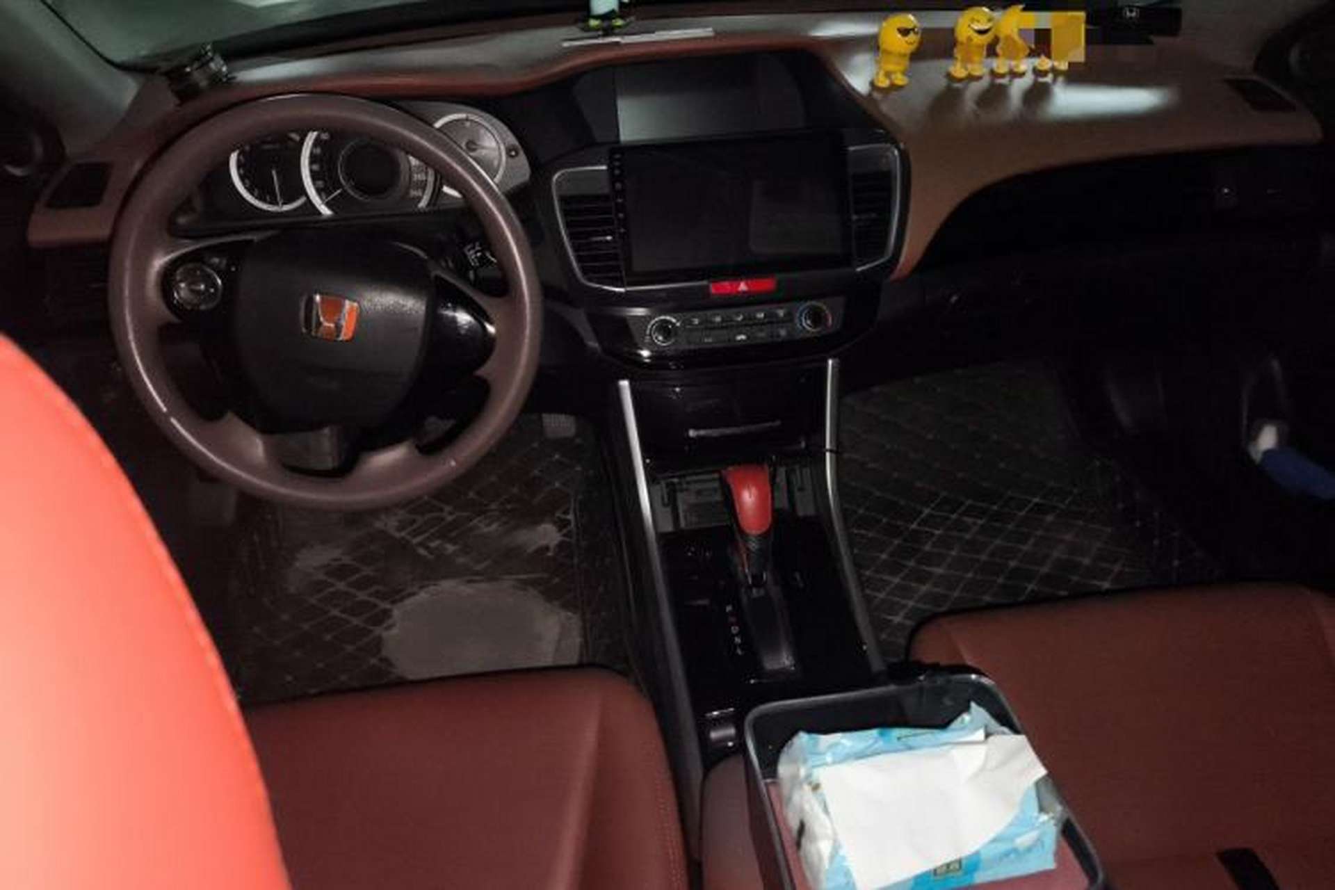 Used Honda Accord 2016 2.0L Comfort Edition Center Console
