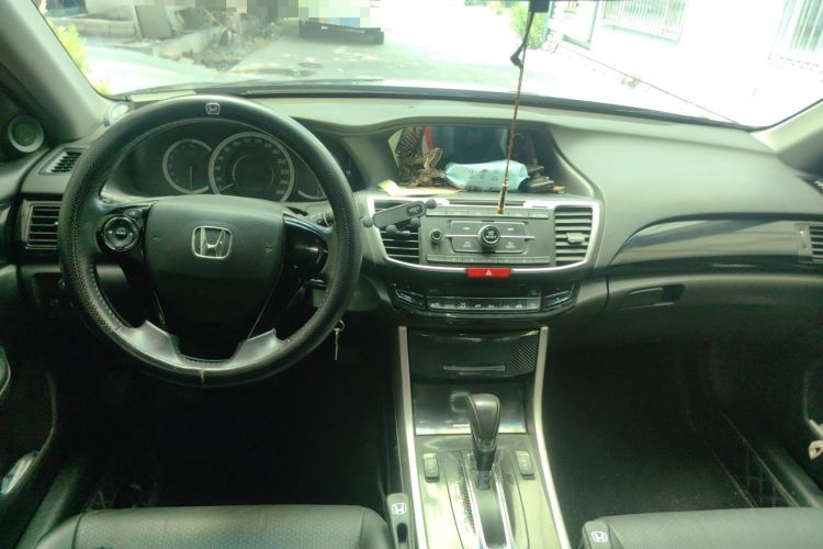 Used Honda Accord 2016 2.0L Elite Edition Center Console