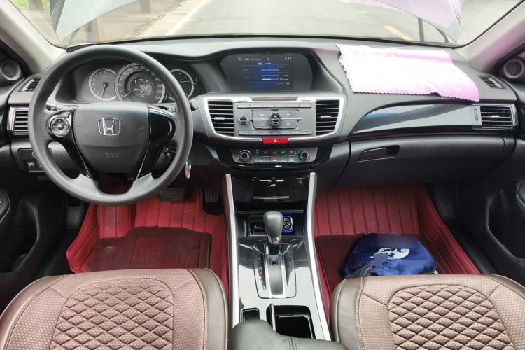 Used Honda Accord 2016 2.0L Comfort Edition Center Console