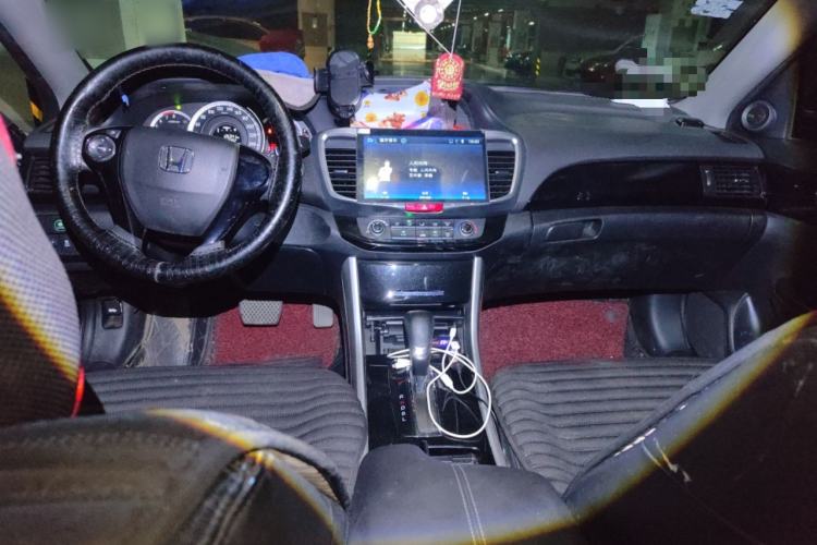 Used Honda Accord 2016 2.0L Comfort Edition Center Console