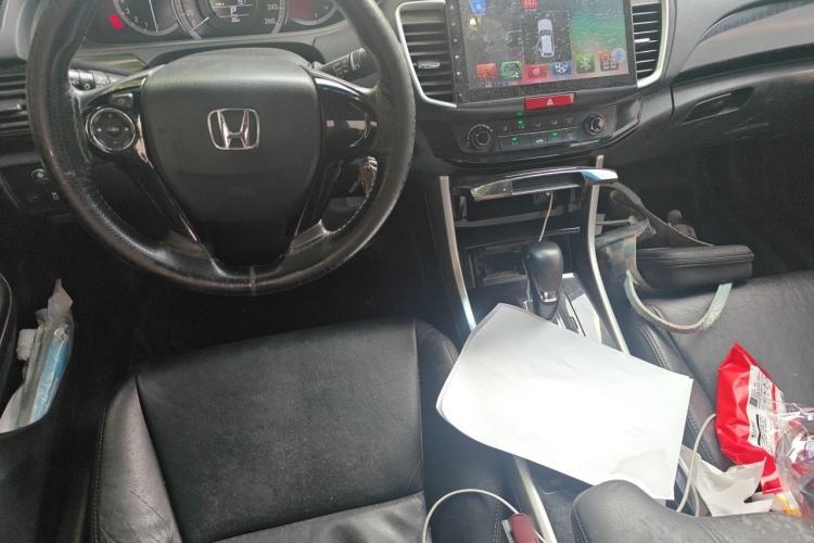 Used Honda Accord 2016 2.0L Comfort Edition Center Console