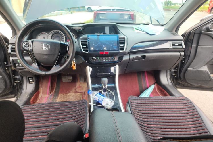 Used Honda Accord 2016 2.0L Comfort Edition Center Console