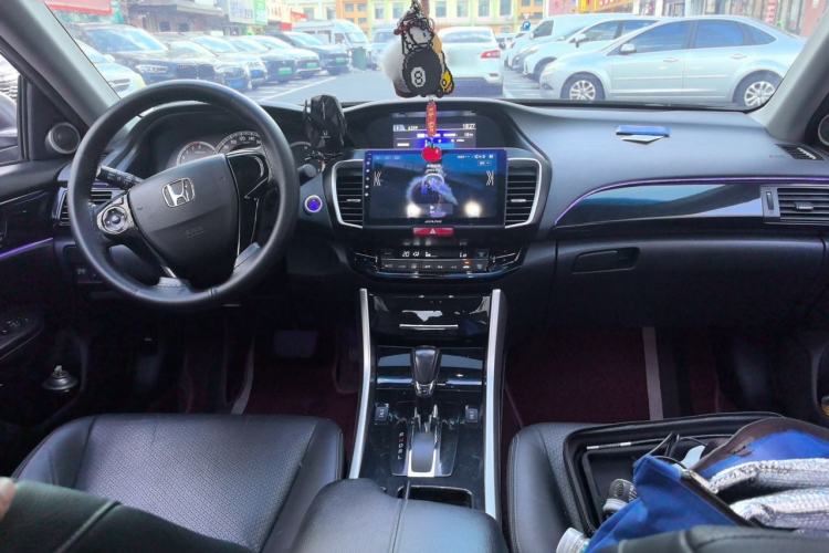 Used Honda Accord 2016 2.0L Elite Edition Center Console