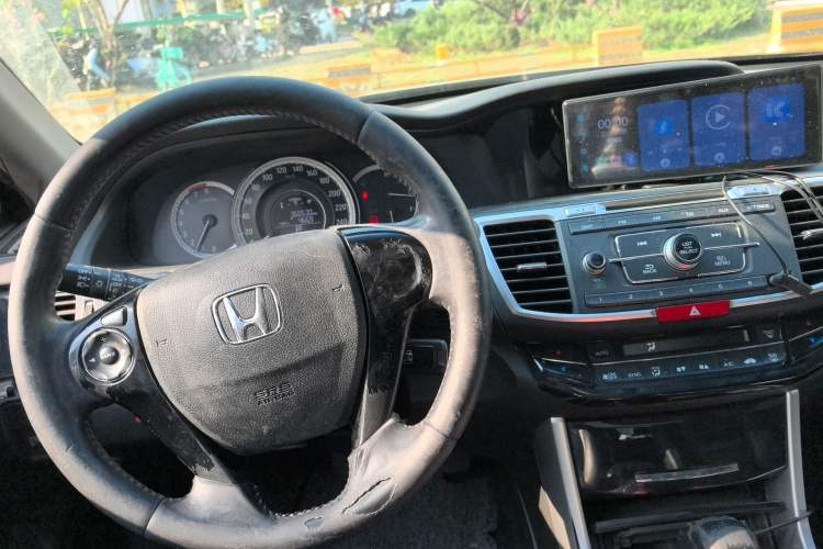 Used Honda Accord 2016 2.0L Elite Edition Center Console