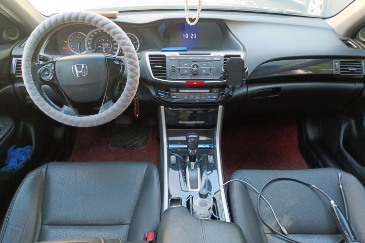 Used Honda Accord 2016 2.0L Elite Edition Center Console