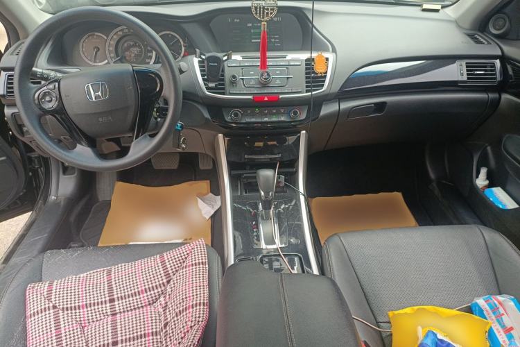 Used Honda Accord 2016 2.0L Comfort Edition Center Console