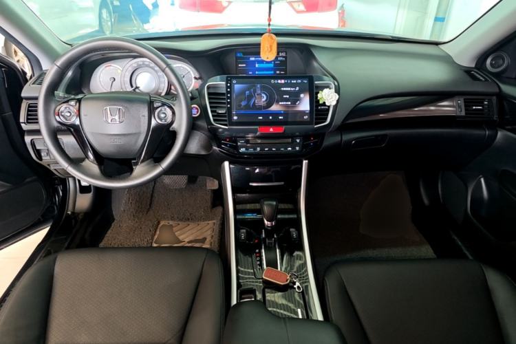 Used Honda Accord 2016 2.0L Elite Edition Center Console