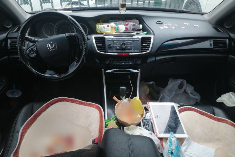 Used Honda Accord 2016 2.0L Comfort Edition Center Console