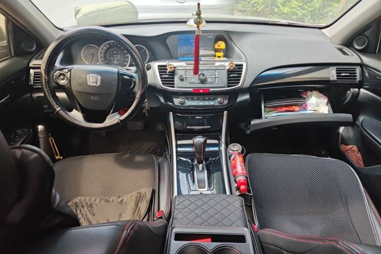Used Honda Accord 2016 2.0L Comfort Edition Center Console