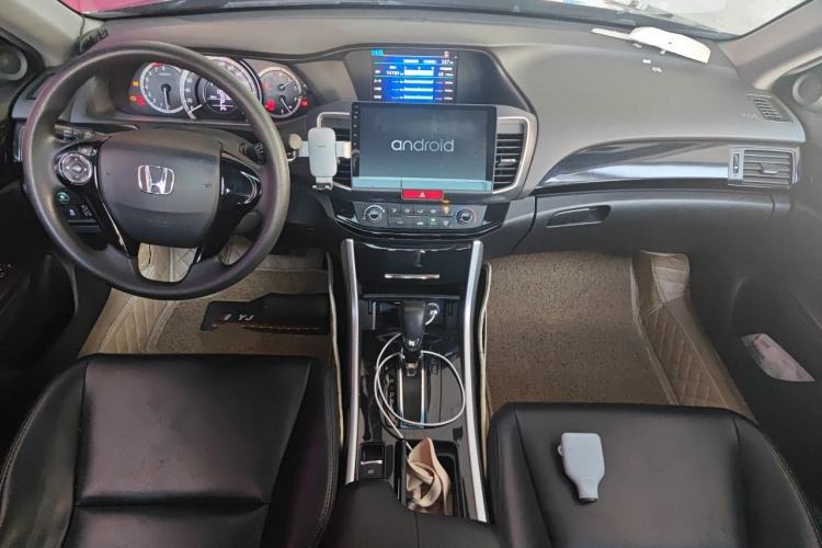 Used Honda Accord 2016 2.0L Comfort Edition Center Console