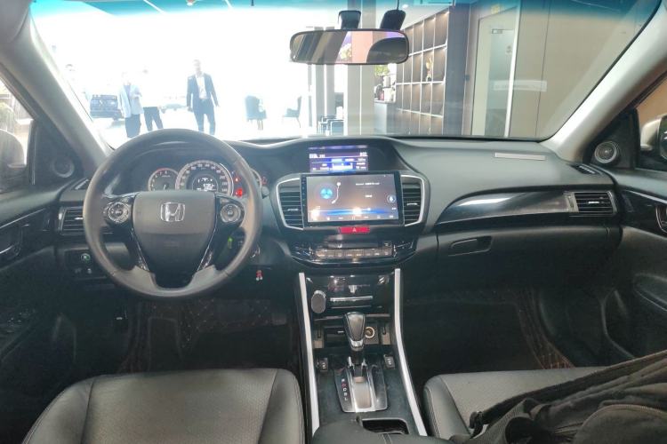 Used Honda Accord 2016 2.0L Elite Edition Center Console