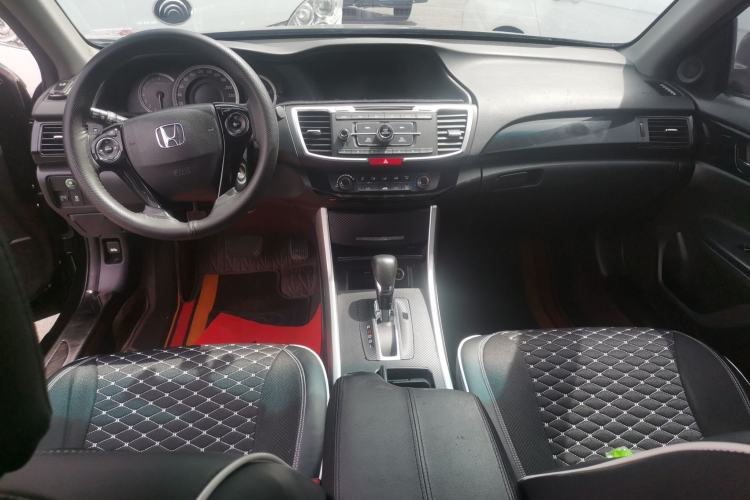 Used Honda Accord 2016 2.0L Comfort Edition Center Console