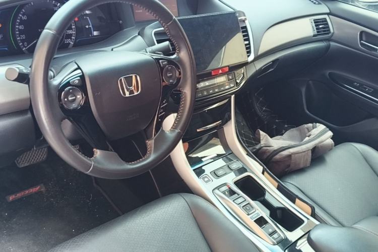 Used Honda Accord 2016 Hybrid 2.0L Sharp Edition Center Console