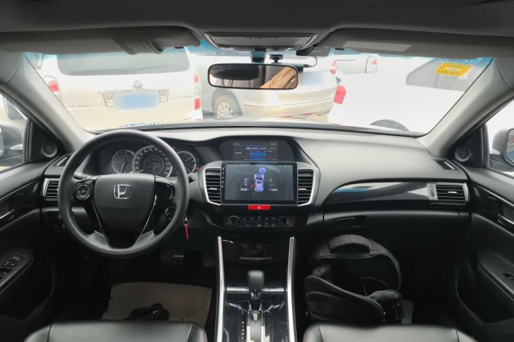 Used Honda Accord 2016 2.0L Comfort Edition Center Console