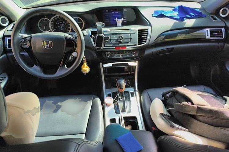 Used Honda Accord 2016 2.0L Comfort Edition Center Console
