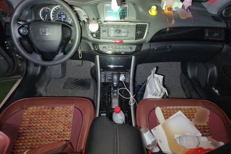 Used Honda Accord 2016 2.0L Comfort Edition Center Console