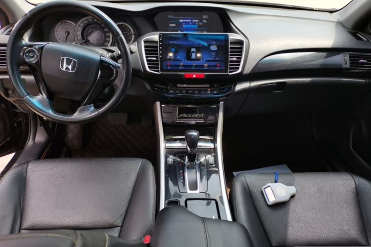 Used Honda Accord 2016 2.0L Elite Edition Center Console