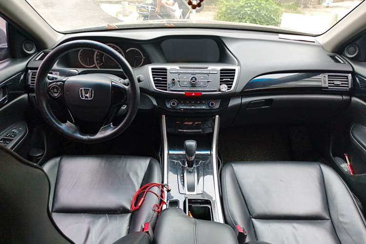 Used Honda Accord 2016 2.0L Comfort Edition Center Console