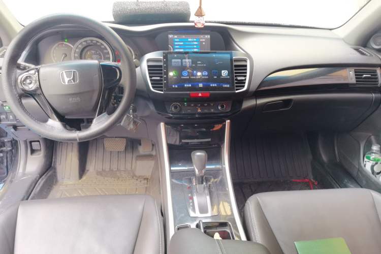 Used Honda Accord 2016 2.0L Comfort Edition Center Console