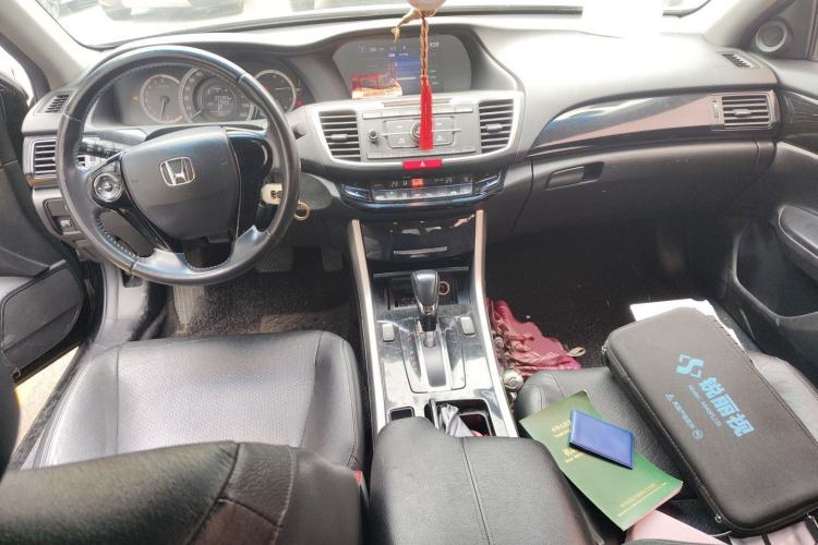 Used Honda Accord 2016 2.0L Elite Edition Center Console