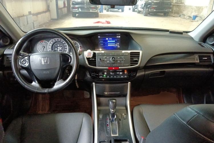 Used Honda Accord 2016 2.0L Elite Edition Center Console