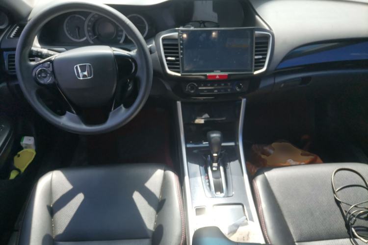 Used Honda Accord 2016 2.0L Comfort Edition Center Console