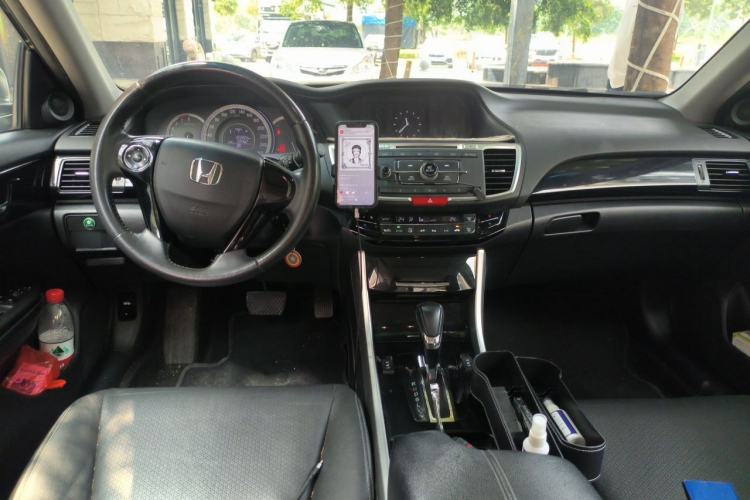 Used Honda Accord 2016 2.0L Elite Edition Center Console